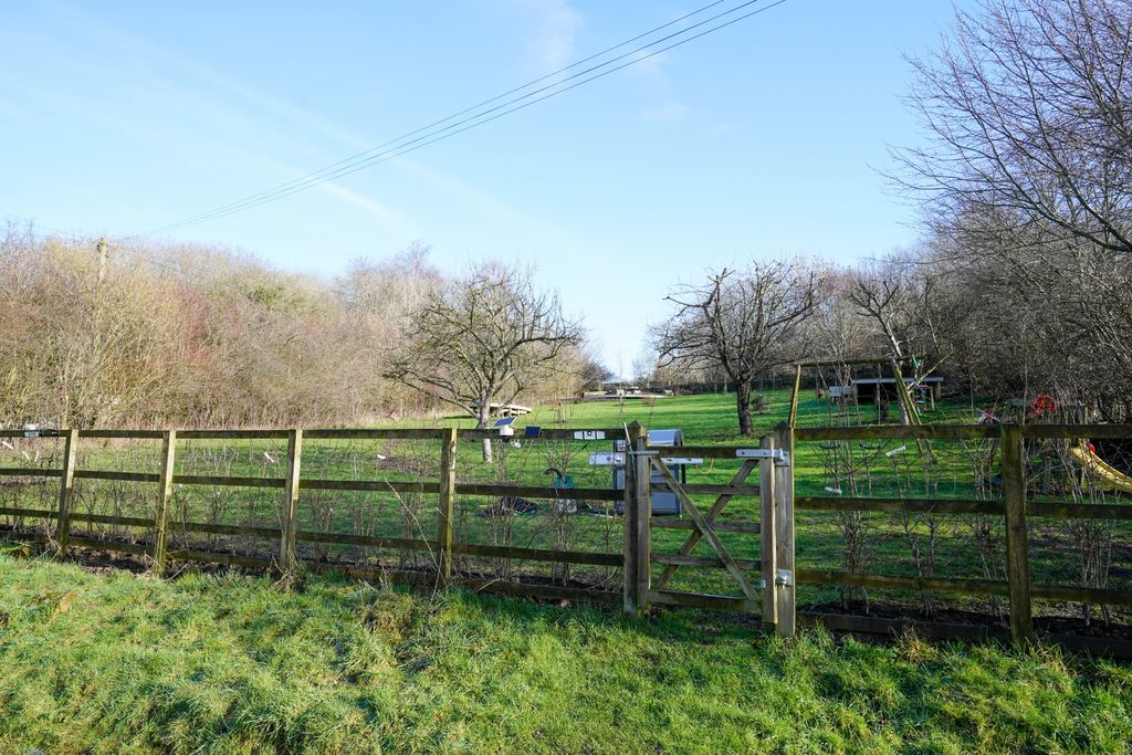 Property photo 2 of 4 Photo 1