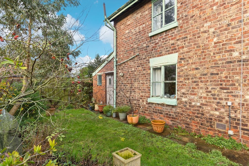 Property photo 2 of 17 Rear Exterior