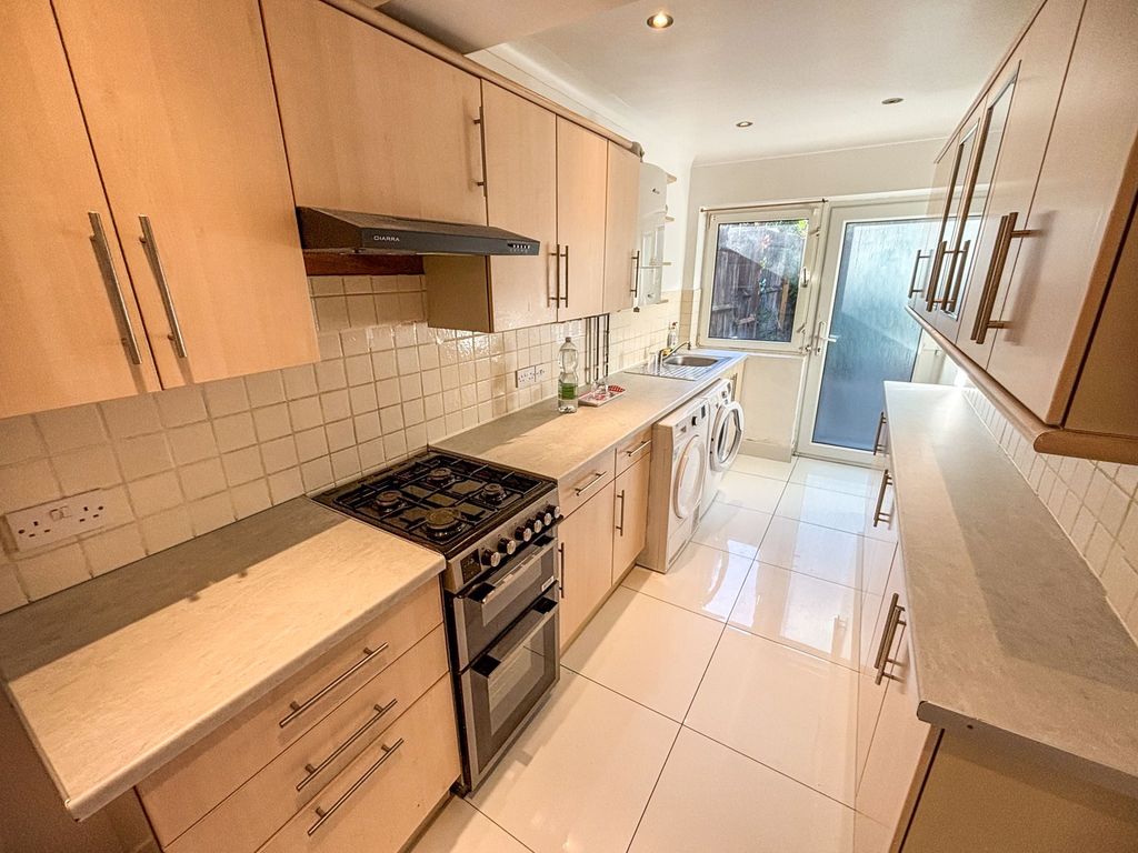 Property photo 3 of 13 Kitchen