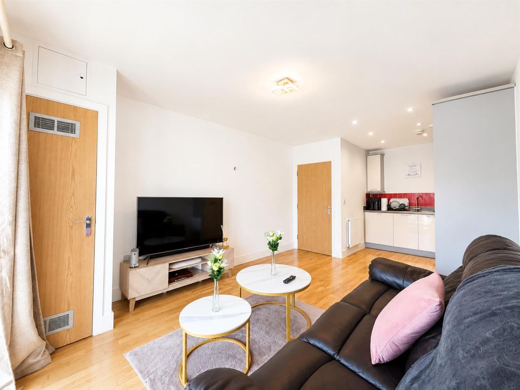 Property photo 1 of 8 Reception Room