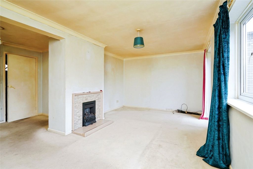 Property photo 2 of 23 Picture No. 16