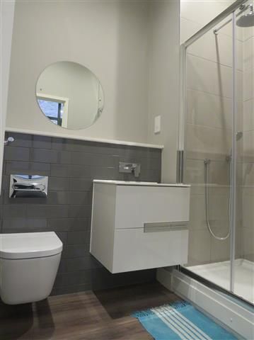 Property photo 3 of 7 Bathroom