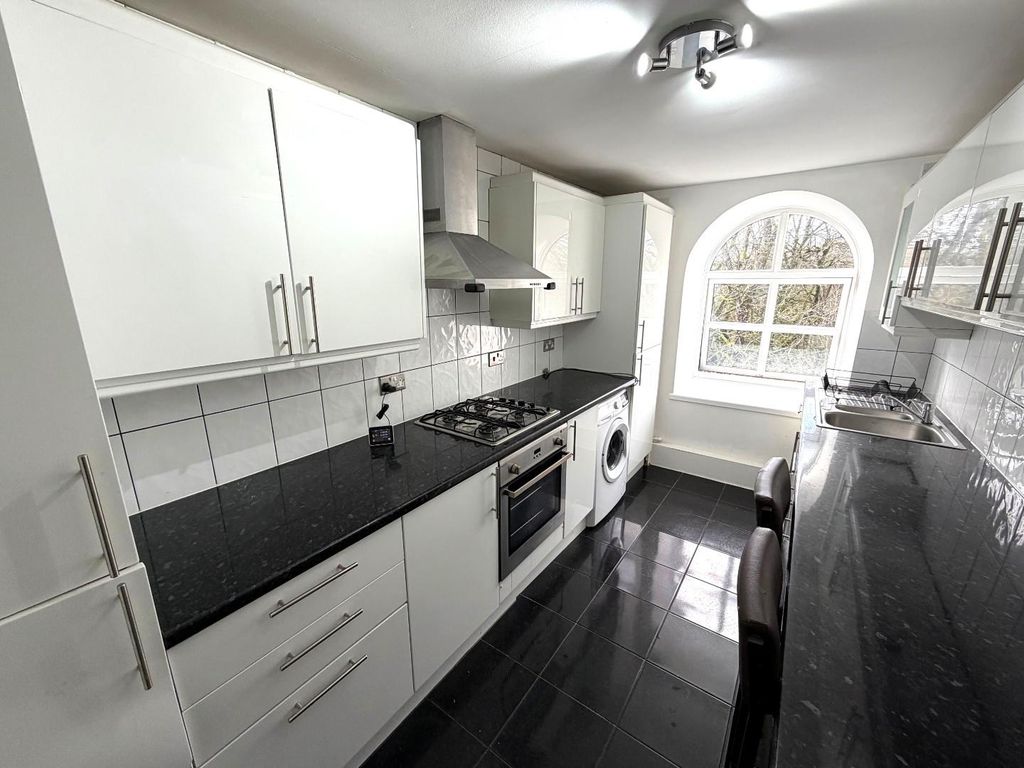 Property photo 2 of 11 1.Jpg