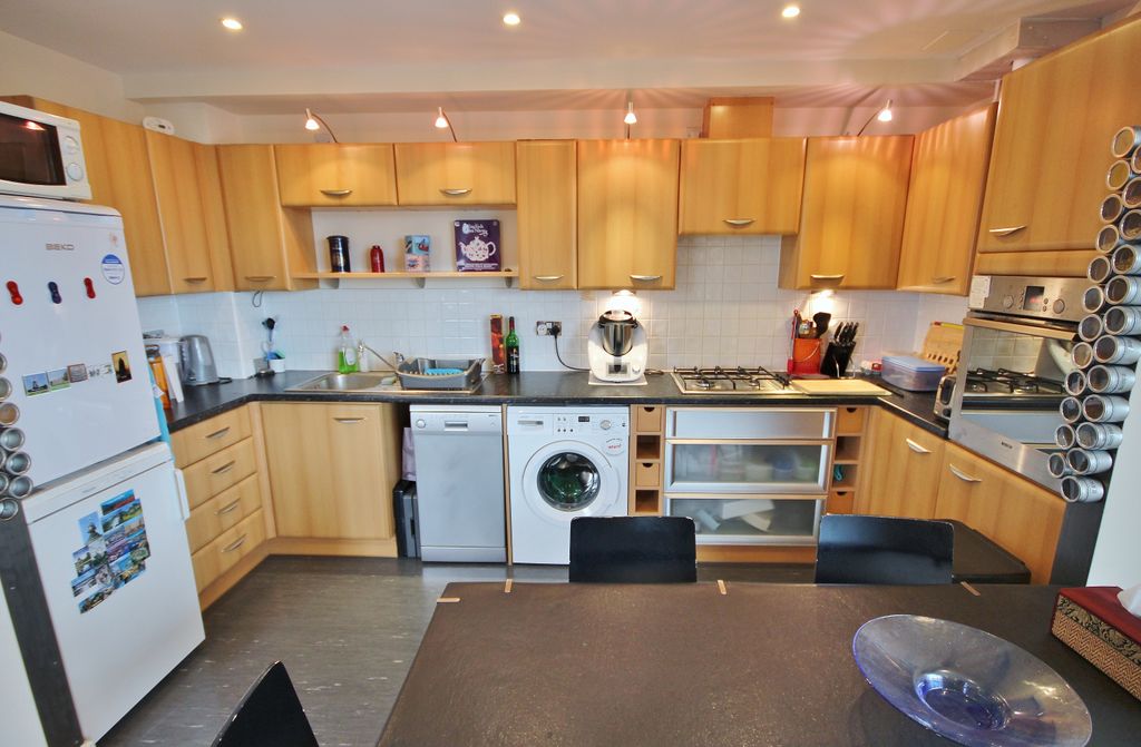 Property photo 3 of 7