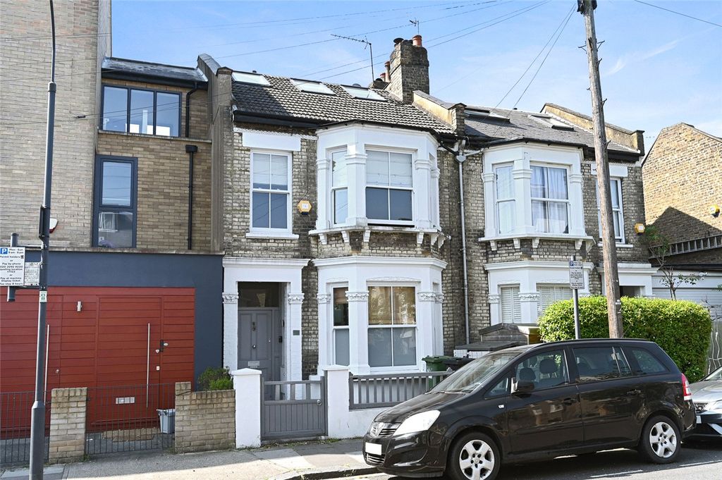 Property photo 2 of 13 Picture No. 32