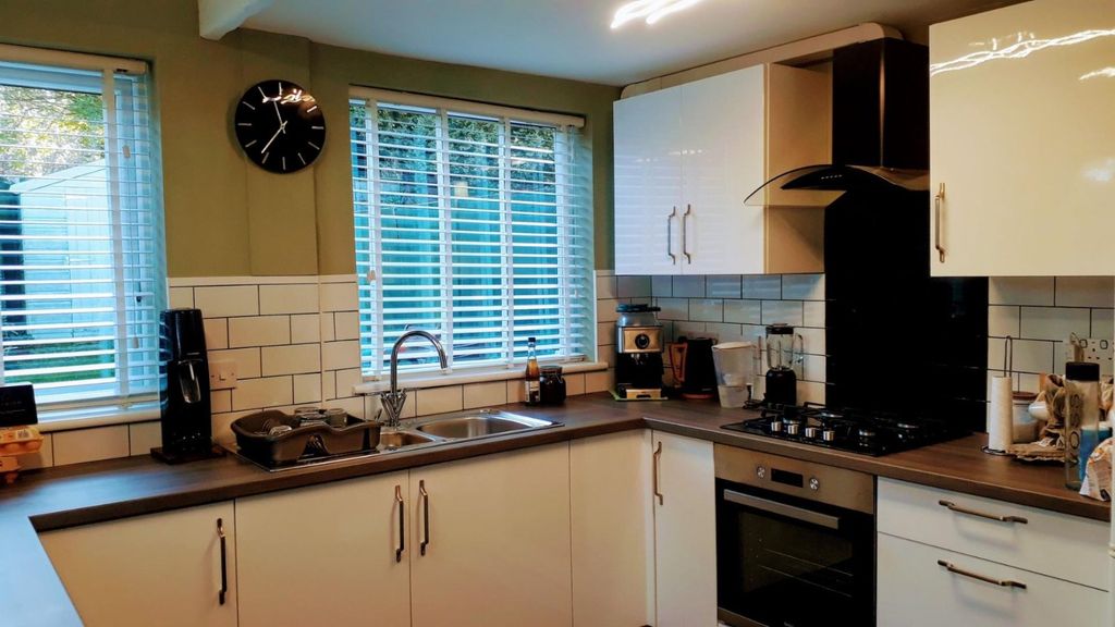 Property photo 3 of 10 Picture 3