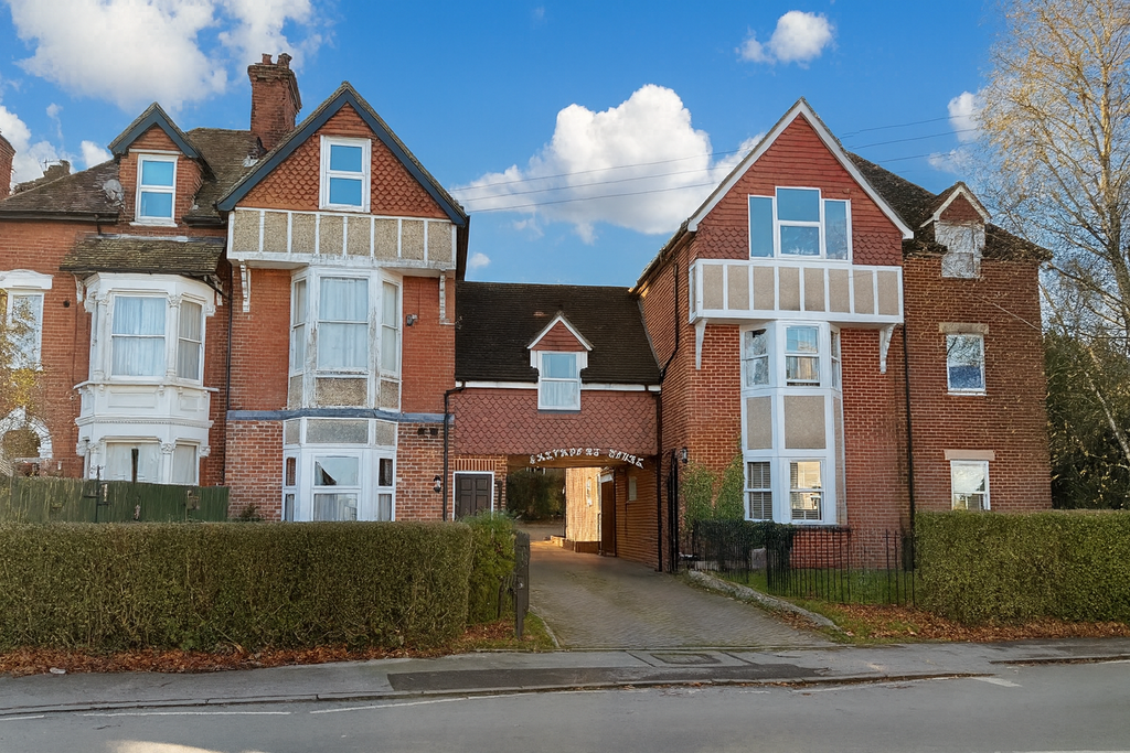 Property photo 1 of 9