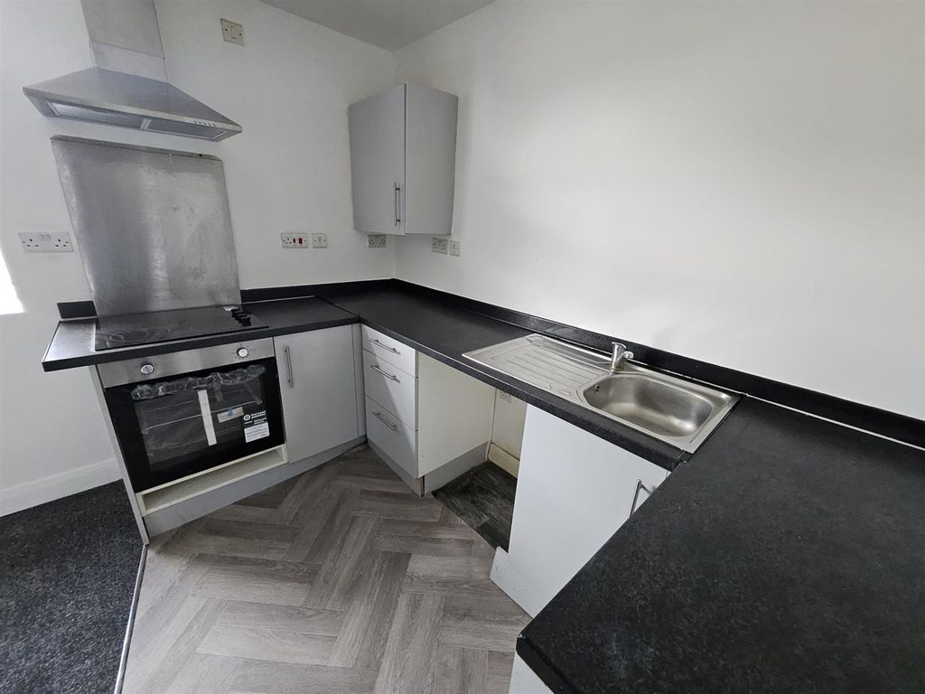 Property photo 2 of 7 4c357584-15d4-4Bd2-9879-B35267d93916.Jpg