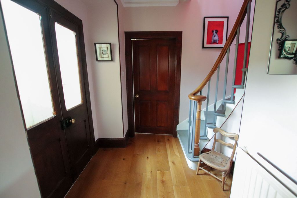 Property photo 3 of 21