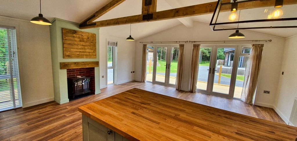 Property photo 2 of 7 20230617 130117 (l)
