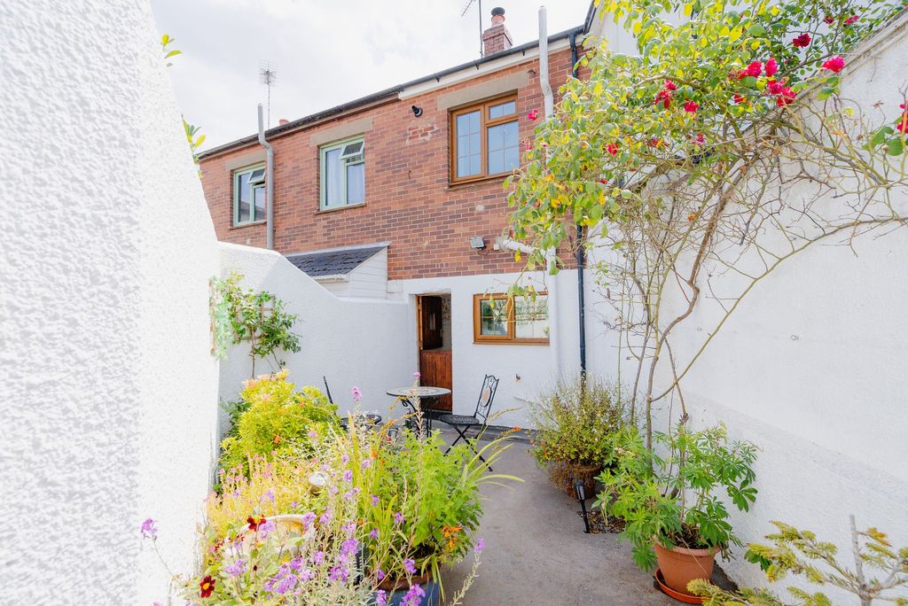 Property photo 2 of 16