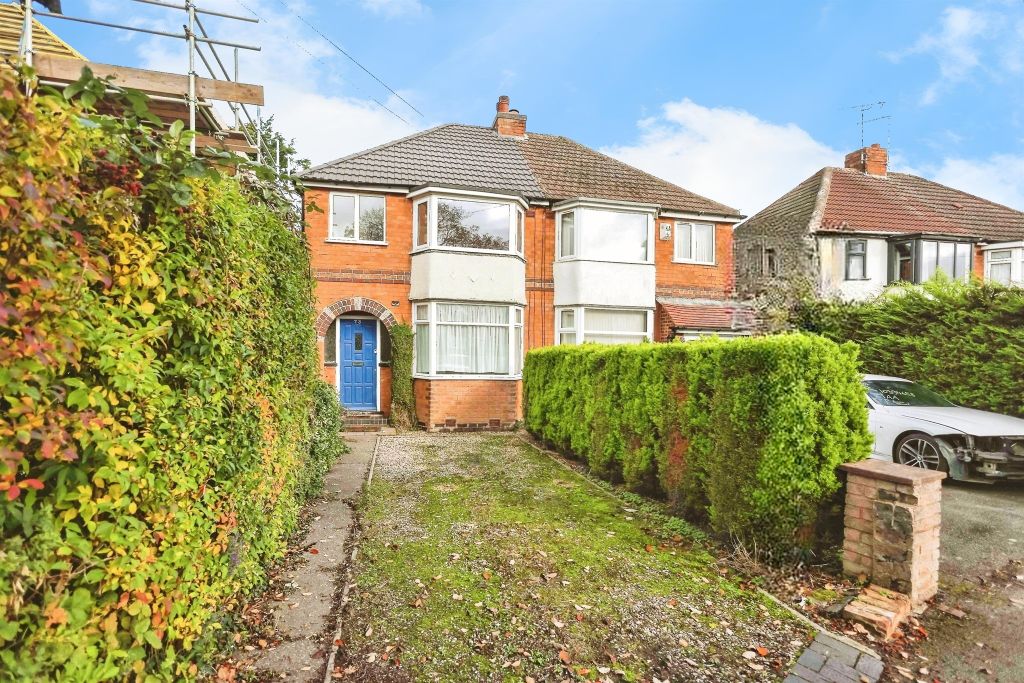 Property photo 1 of 17 Front Garden