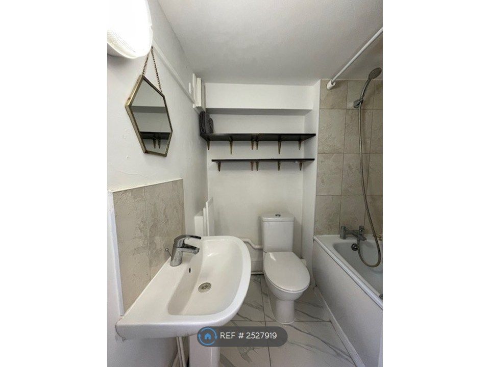 Property photo 1 of 4