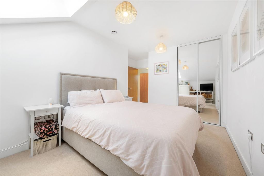 Property photo 3 of 14 Campion House-3.Jpg