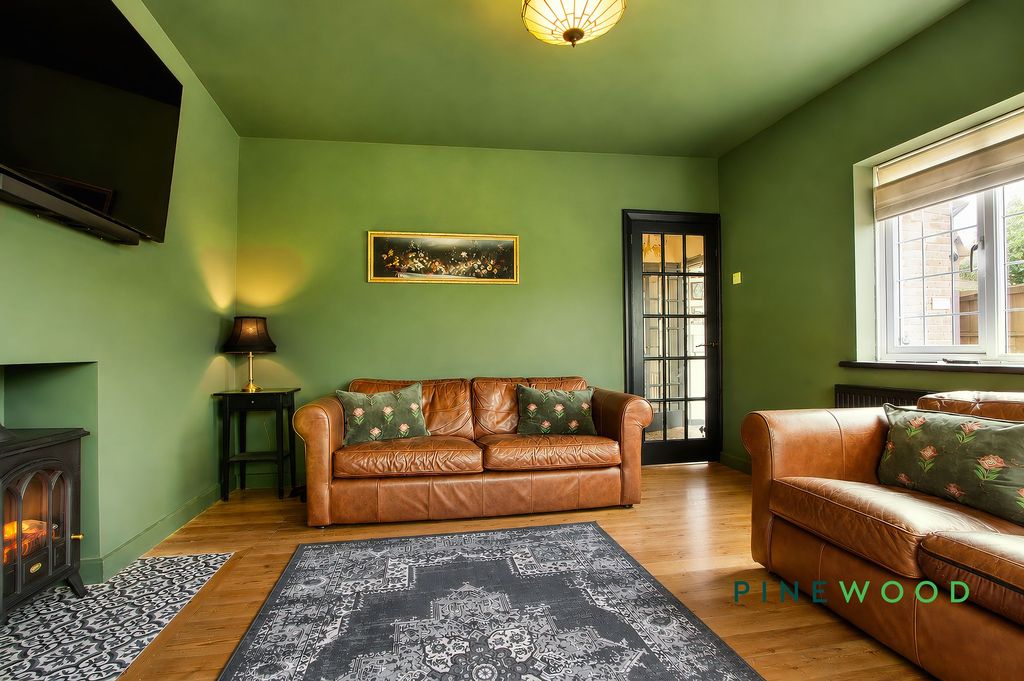 Property photo 2 of 25 Lounge