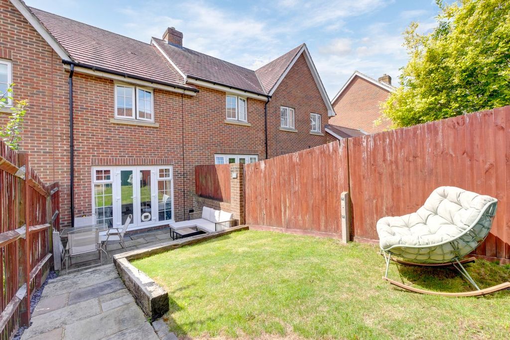 Property photo 1 of 21