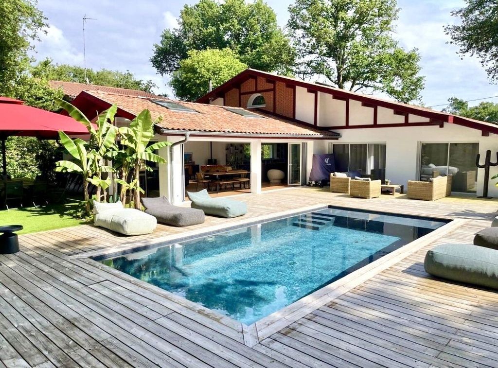 Property photo 1 of 10 Villa Le Par