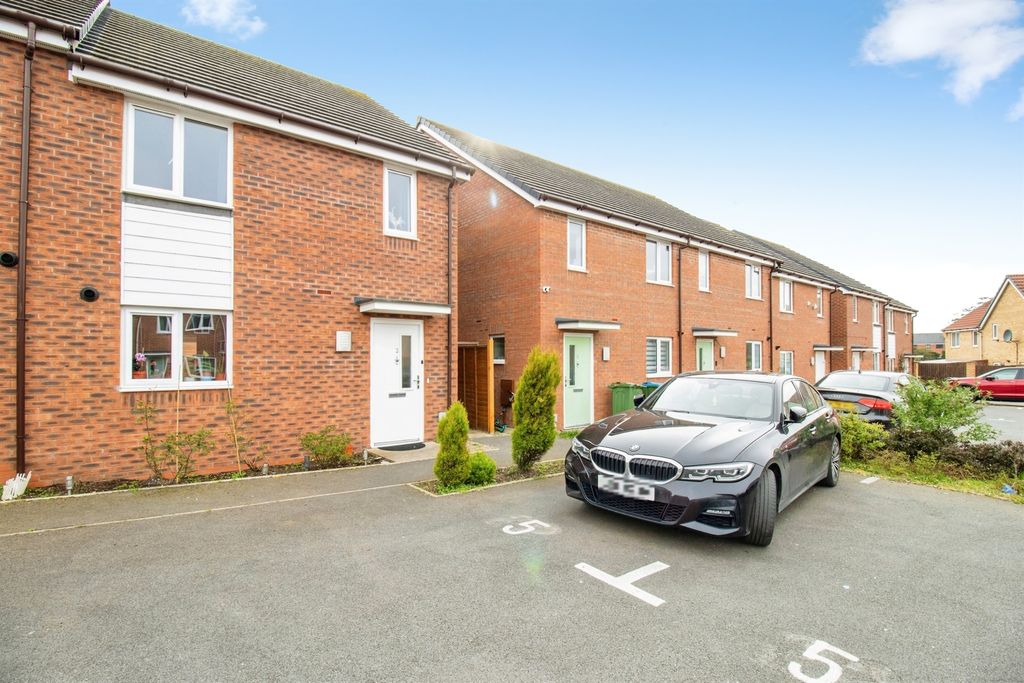 Property photo 1 of 13