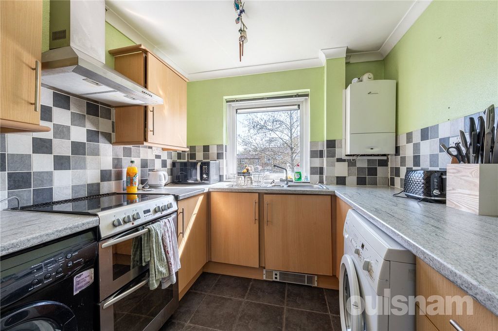 Property photo 3 of 8 Picture No. 04