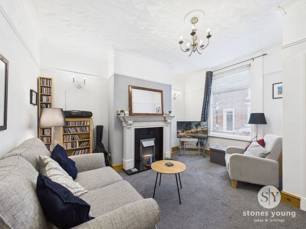 Property photo 2 of 17