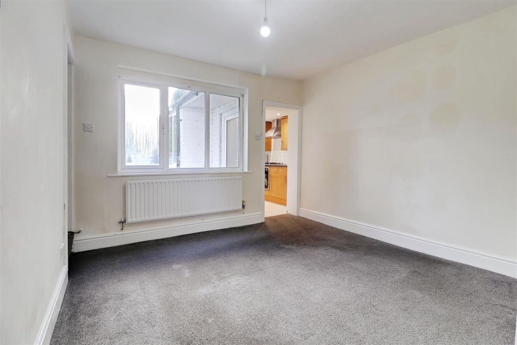 Property photo 3 of 13 c0A6d9d4-Img_8833-Img_8835.Jpg