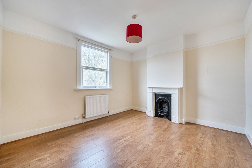 Property photo 3 of 12 1436756-9-69Ccf96...