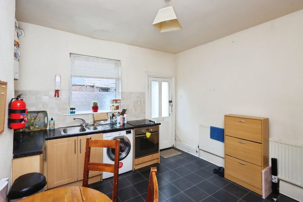 Property photo 2 of 17 Photo