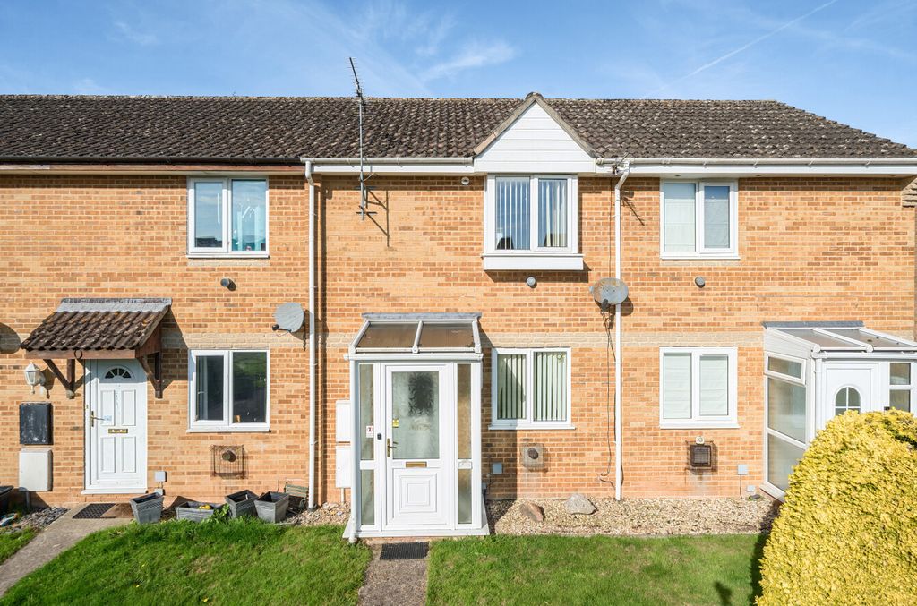 Property photo 1 of 12 12 Holly Way