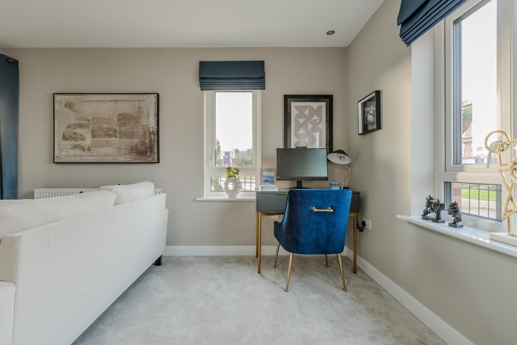 Property photo 3 of 15 Room For A Reading / Study Area