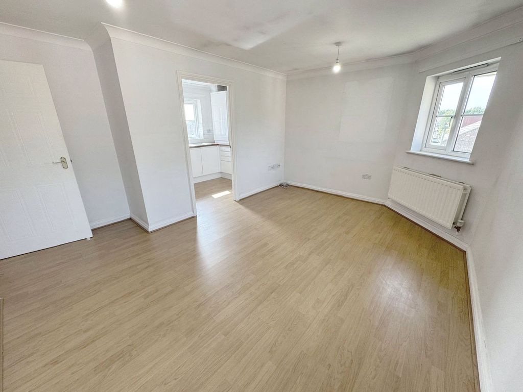 Property photo 3 of 10 Picture No. 22