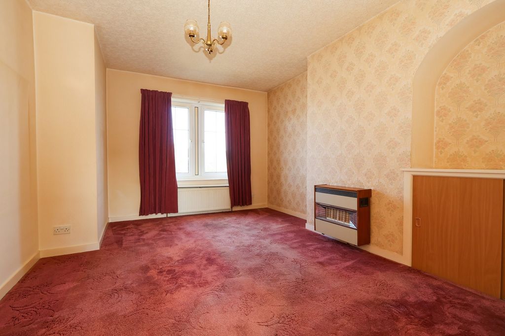 Property photo 2 of 12 Lounge