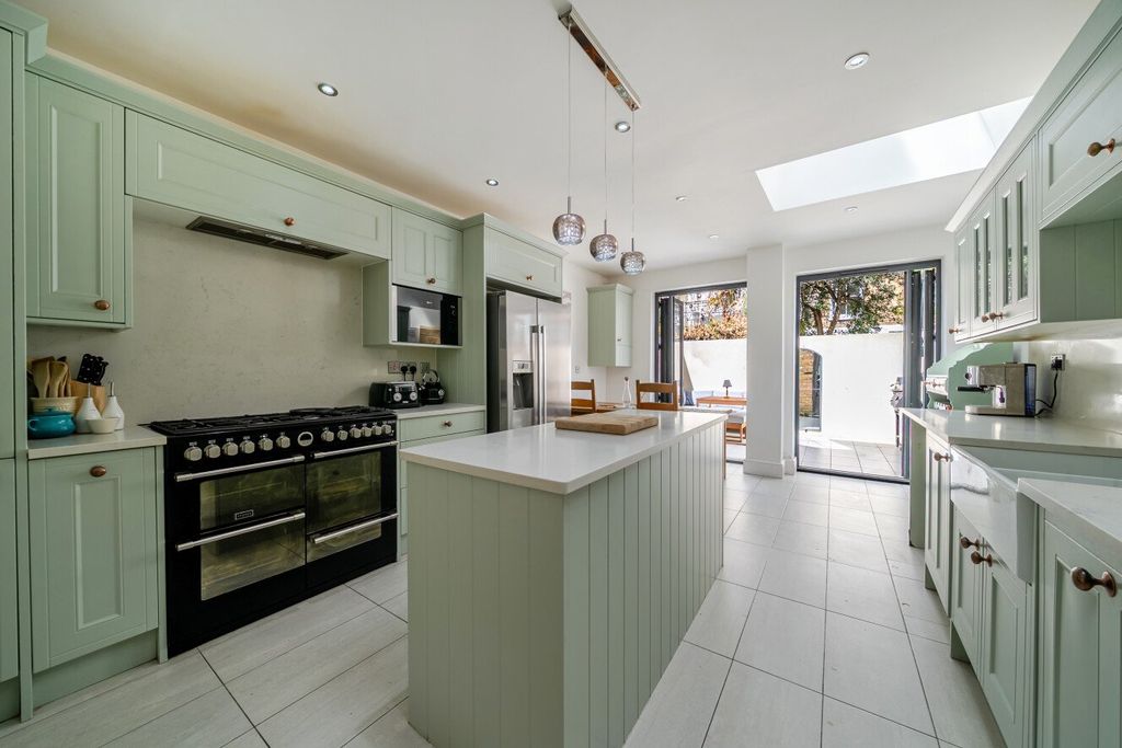 Property photo 1 of 20 Picture No. 08