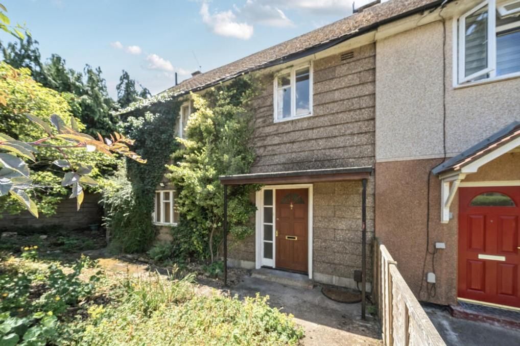 Property photo 1 of 2 Front