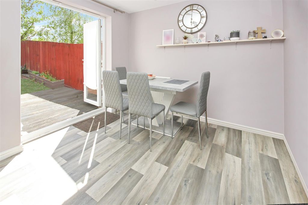 Property photo 3 of 13 Dining Area.Jpg