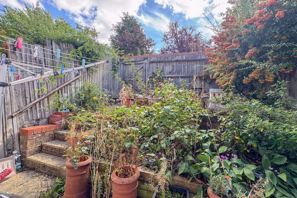 Property photo 3 of 10