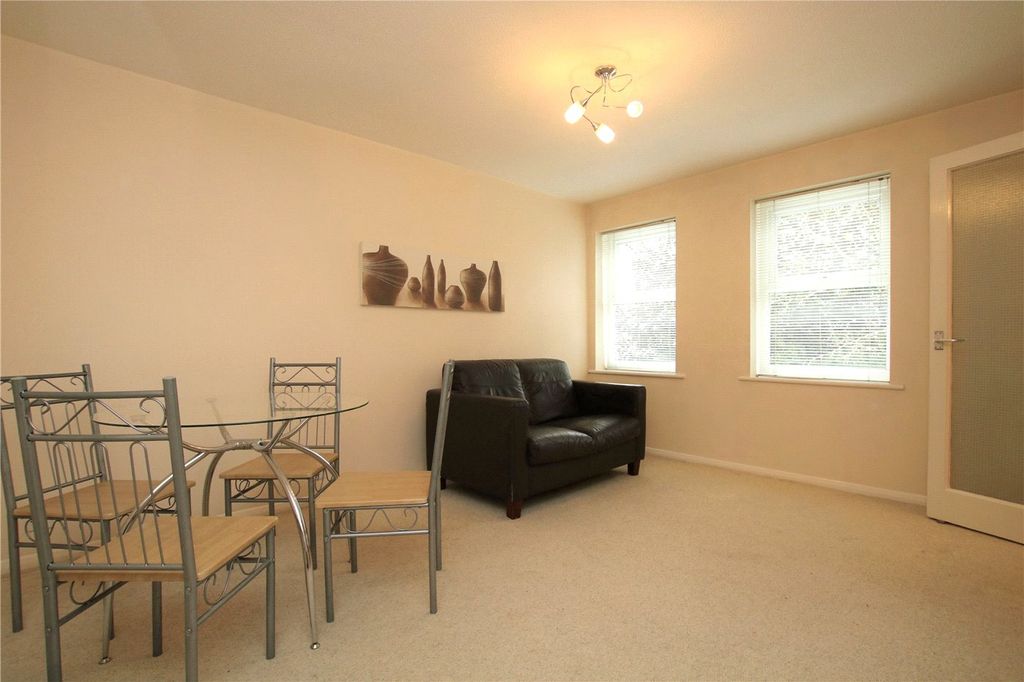 Property photo 2 of 11 Picture No. 04