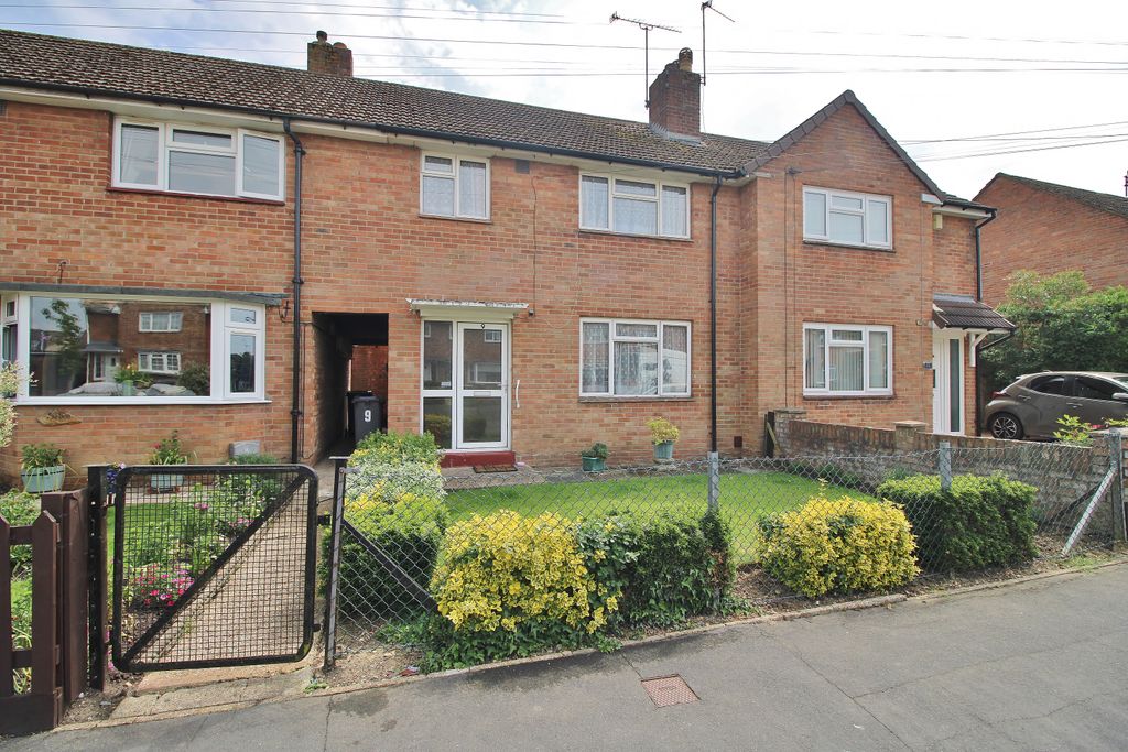 Property photo 1 of 12