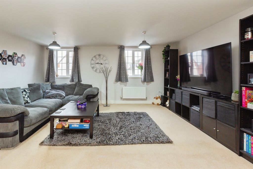 Property photo 3 of 10