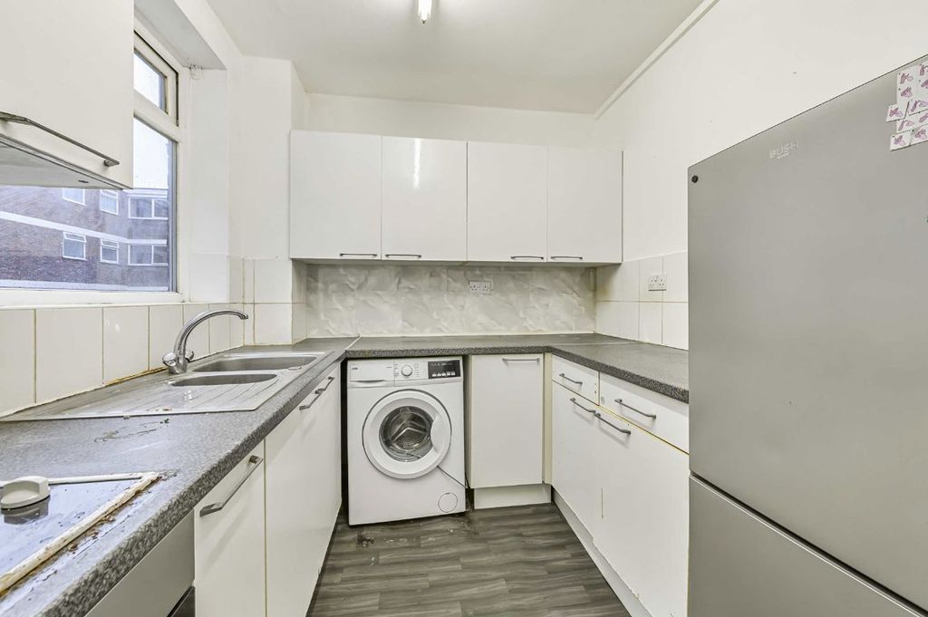 Property photo 2 of 5