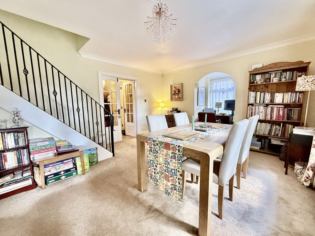 Property photo 3 of 18 Img_8964