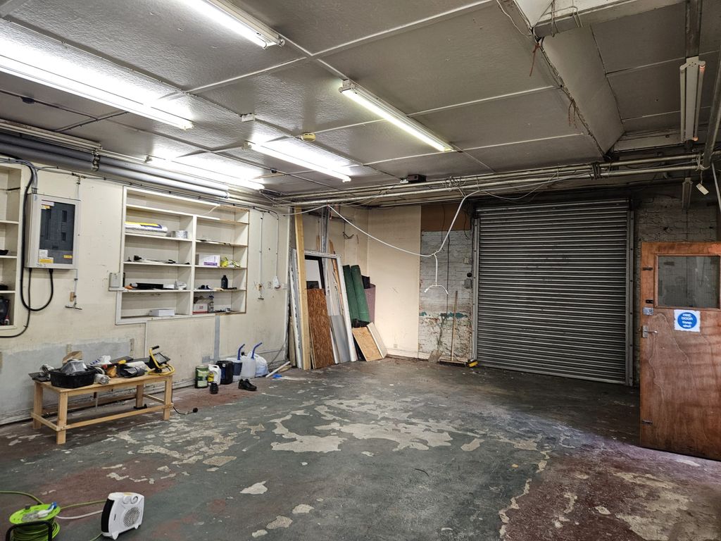 Property photo 2 of 3