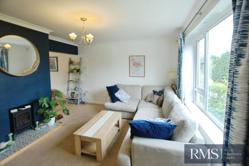 Property photo 2 of 10 Photo 11