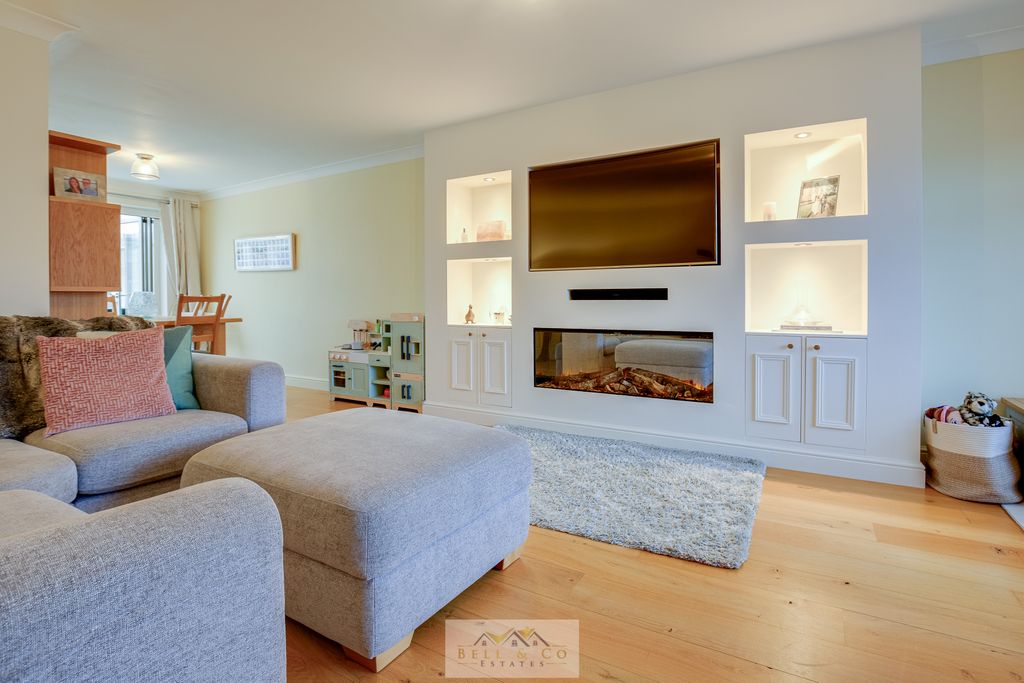 Property photo 2 of 39 Lounge 1.1