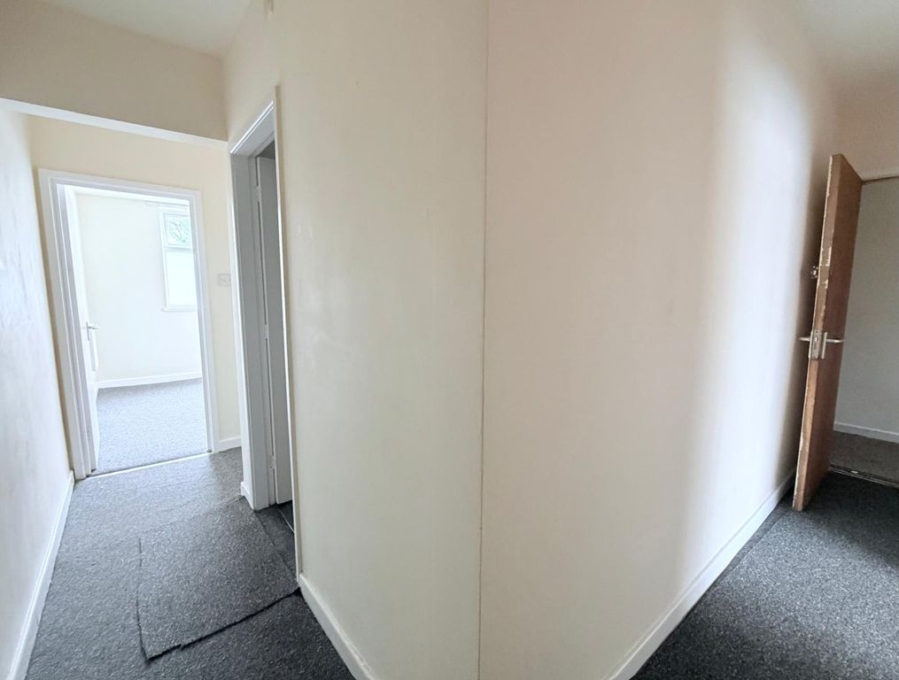 Property photo 3 of 13 Gallery