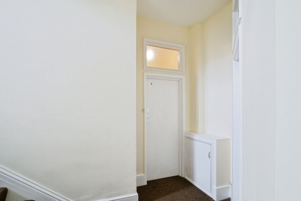 Property photo 3 of 15 Entrance