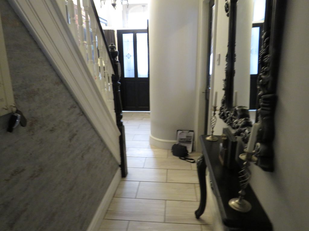 Property photo 2 of 47