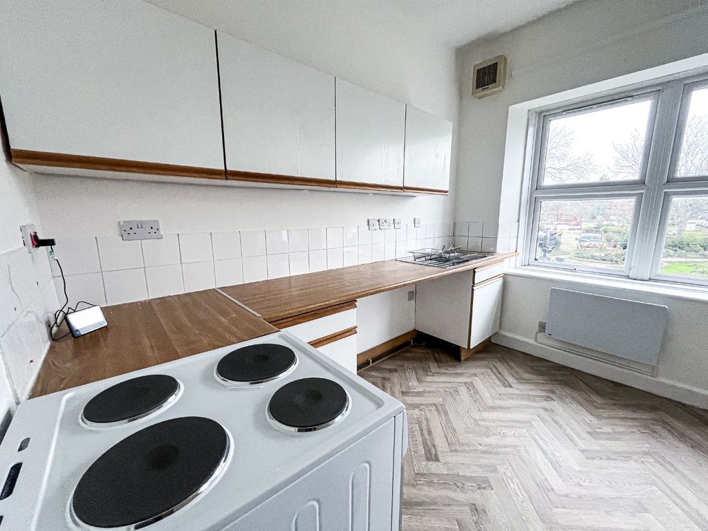 Property photo 2 of 6 3768724