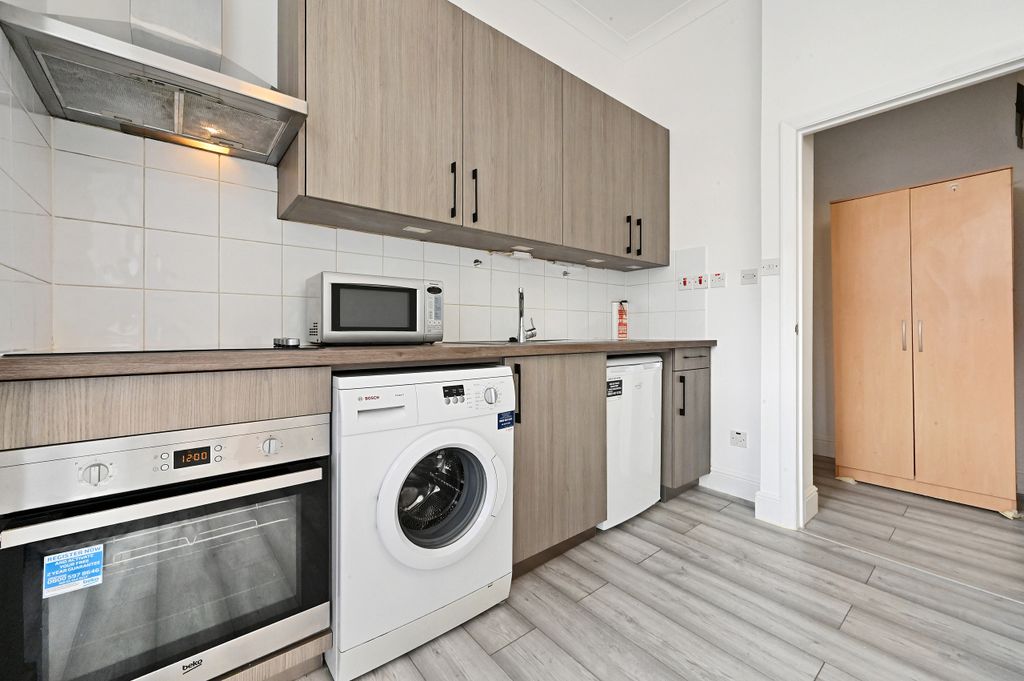 Property photo 3 of 6 Ahcs - Flat 1, 53 Blenheim Gardens - Kitchen3 (1).Jpg