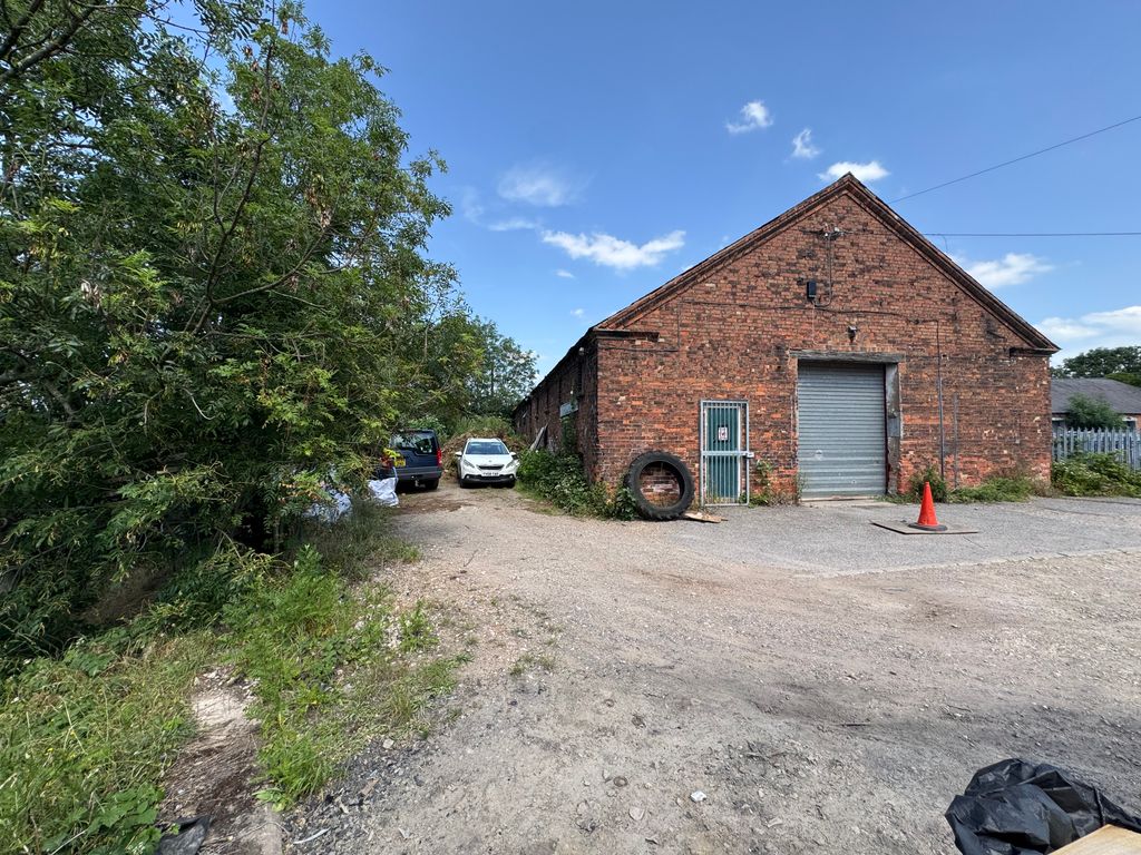 Property photo 2 of 3