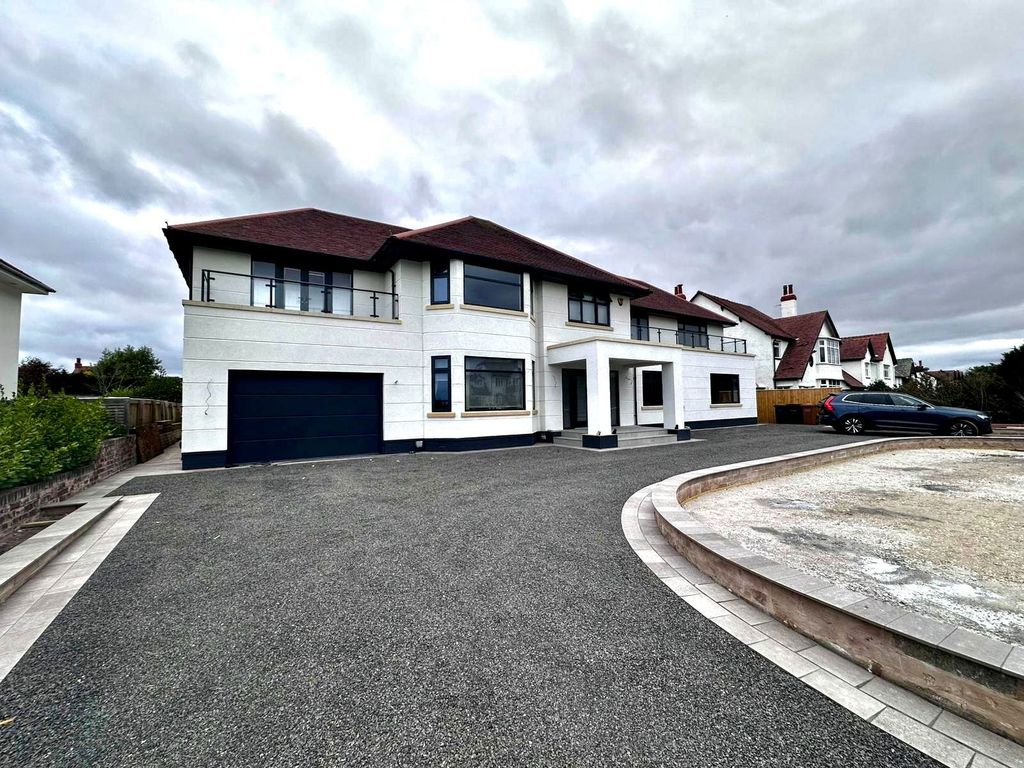 Property photo 1 of 1